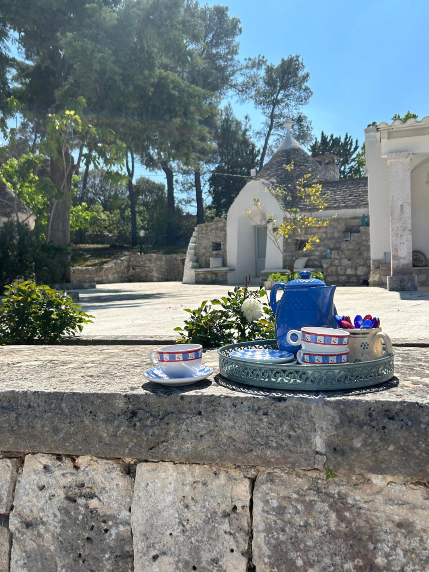 Il Trullo Di Simona Bed and Breakfast Locorotondo Exteriör bild