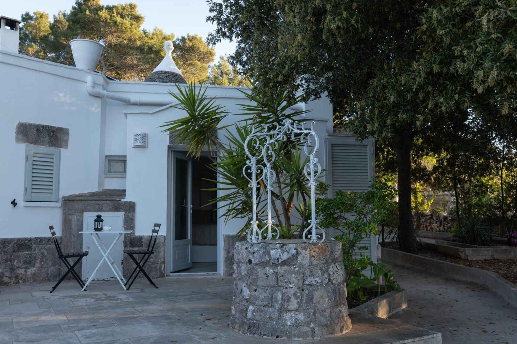 Il Trullo Di Simona Bed and Breakfast Locorotondo Exteriör bild