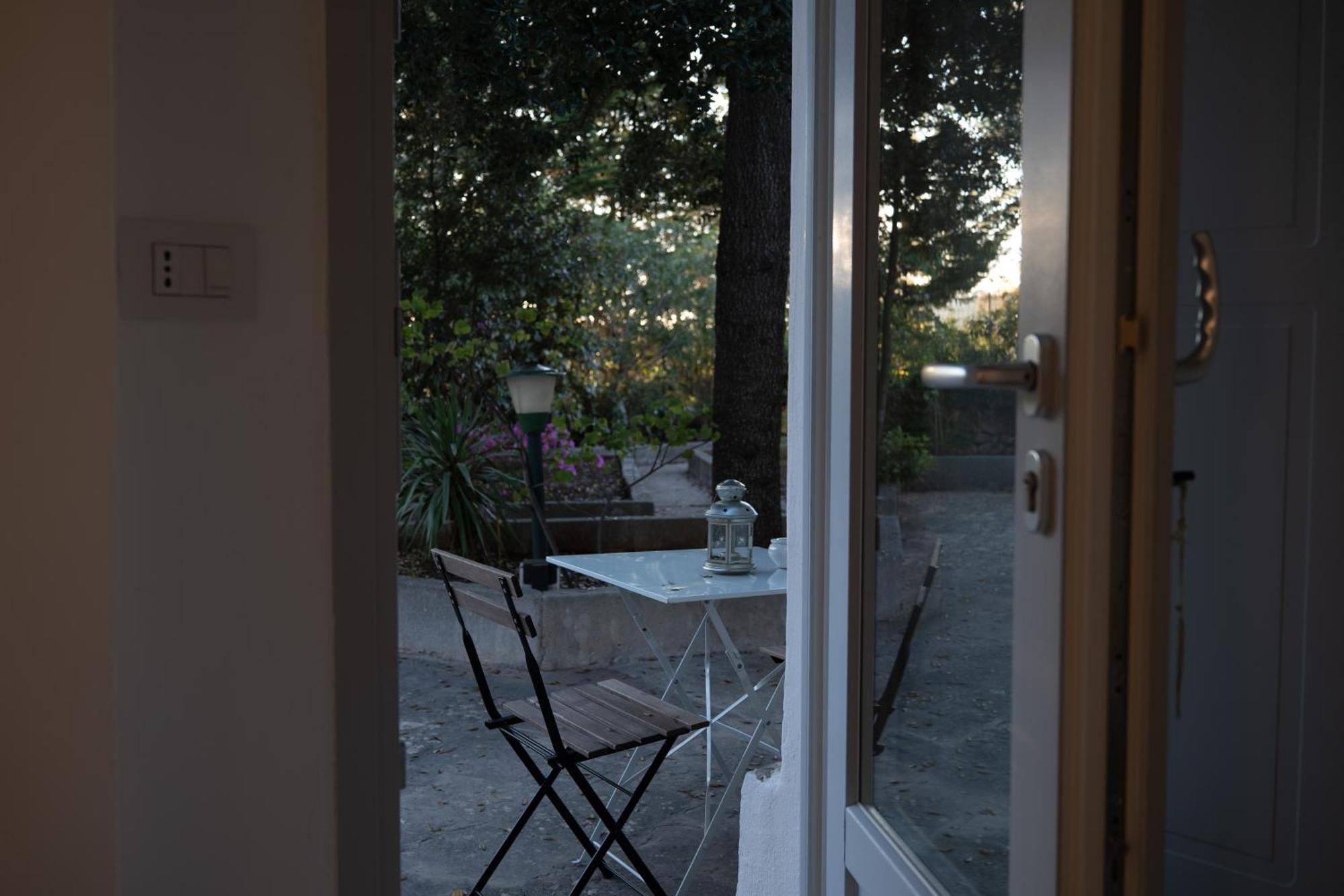 Il Trullo Di Simona Bed and Breakfast Locorotondo Exteriör bild